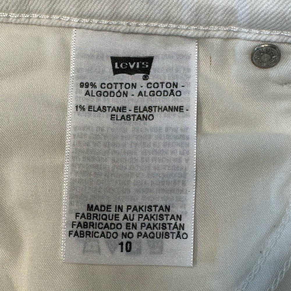 Levi's Women's Straight Leg White Jeans - Picture 5 of 8